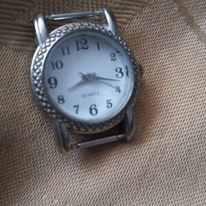 Quartz Wristwatch